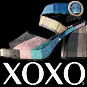 🐠Worn Straps Patchwork Raw Fabric Block Heel Platform Multicolor XOXO Sandals 9